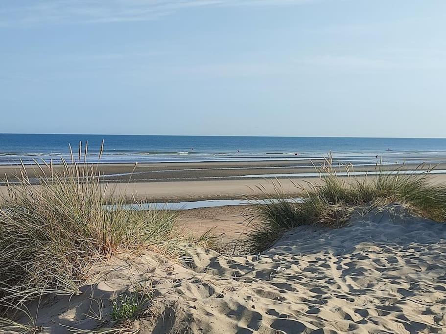 4-Persoons Appartement Met Een Mooi Uitzicht De Panne Kültér fotó